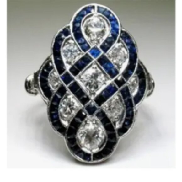 Beautiful Ring - Picture 1 of 2